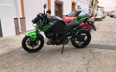 Probamos el circuito del carnet de moto A2 con la nueva Kawasaki