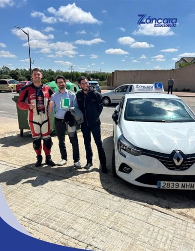 Autoescuela en Cuenca Záncara - Autoescuela en Cuenca, autoescuela en Mota del Cuervo, carnet de coche manual y automático, permisos de moto, cursos intensivos, aprueba en 15 días.