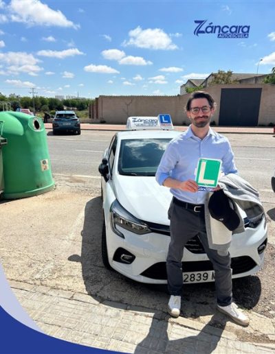 Autoescuela en Cuenca Záncara - Autoescuela en Cuenca, autoescuela en Mota del Cuervo, carnet de coche manual y automático, permisos de moto, cursos intensivos, aprueba en 15 días.
