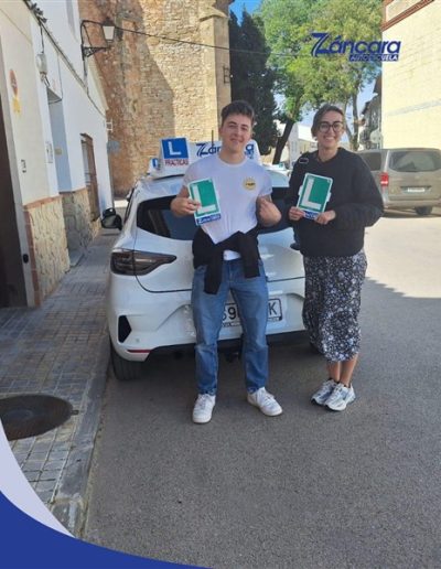 Autoescuela en Cuenca Záncara - Autoescuela en Cuenca, autoescuela en Mota del Cuervo, carnet de coche manual y automático, permisos de moto, cursos intensivos, aprueba en 15 días.