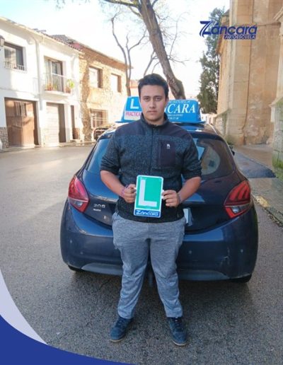 Autoescuela en Cuenca Záncara - Autoescuela en Cuenca, autoescuela en Mota del Cuervo, carnet de coche manual y automático, permisos de moto, cursos intensivos, aprueba en 15 días.